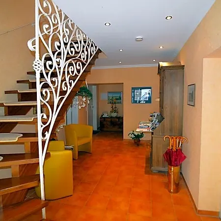 Maarheide 3*